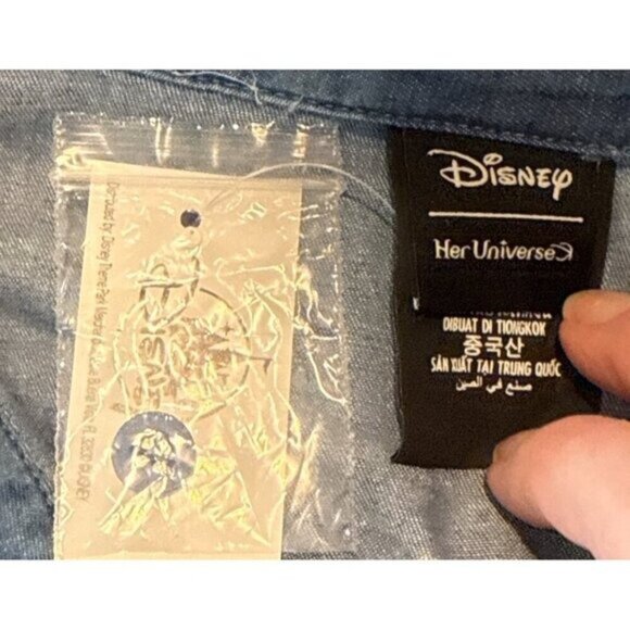 Disney Parks "Her Universe" Button Front Long Sleeve Denim Shirt Blue Sz XL - Picture 4 of 6
